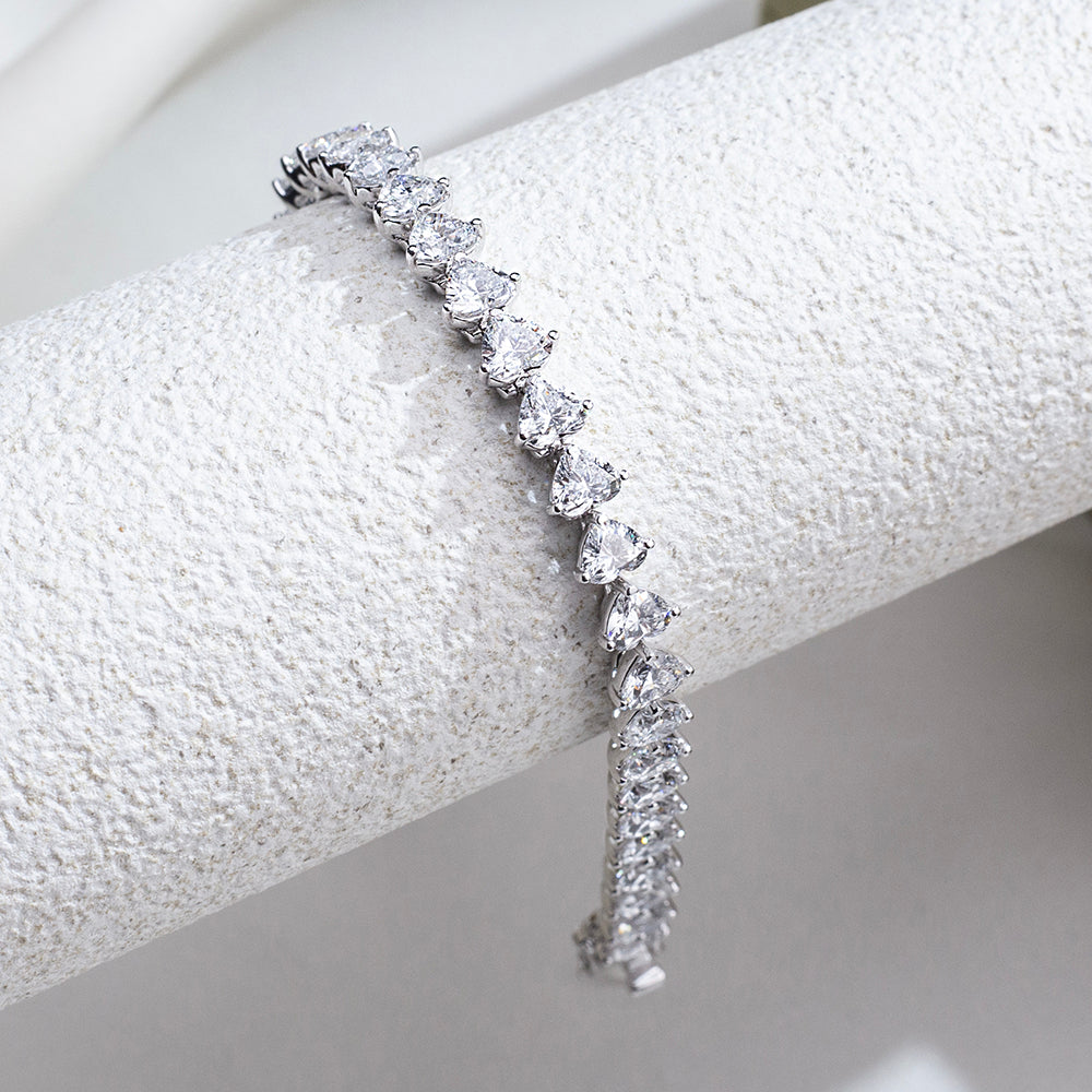 Ecob-644: Lágrimas de Luz – Pulsera de diamantes talla pera cultivados en laboratorio en oro blanco de 18 quilates 