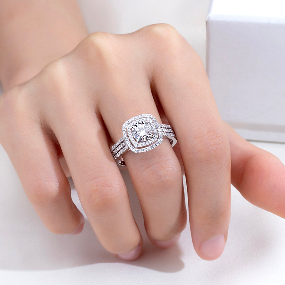 Eco-1917: Crown of Radiance – Lab-Grown Round Diamond Halo Ring in 18K White Gold