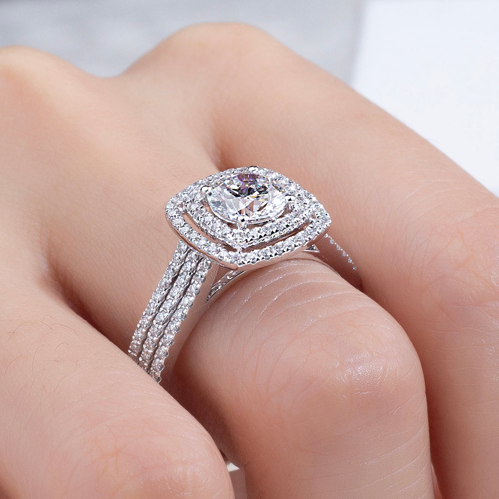 Eco-1917: Crown of Radiance – Lab-Grown Round Diamond Halo Ring in 18K White Gold