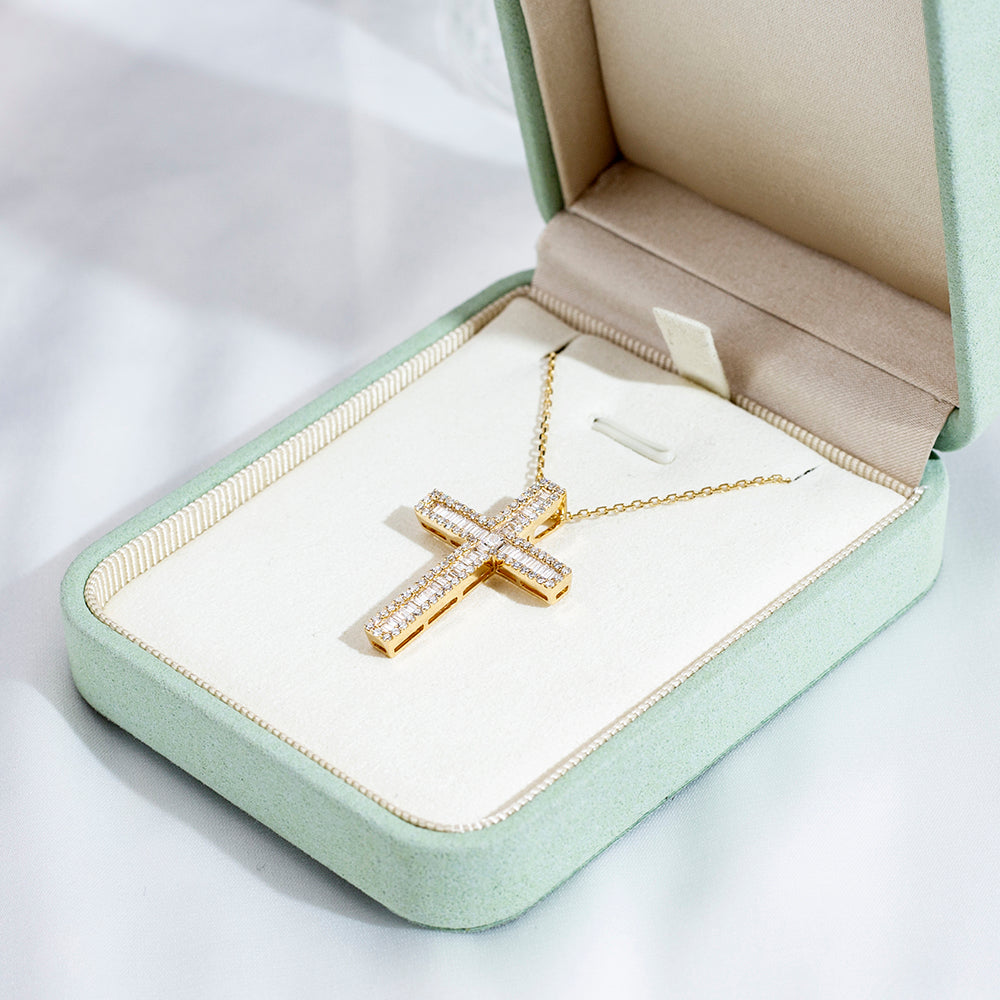 Econ-892 — The Radiant Creed Lab Diamond Cross Pendant