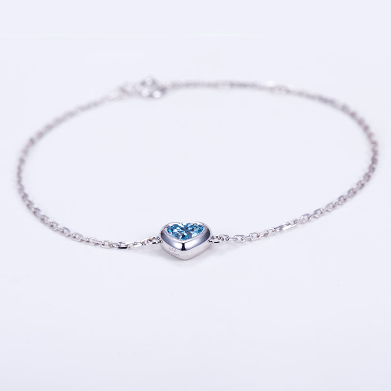 Ecob-601 | Heartlight Lab Sapphire Charm Bracelet in 18K Gold
