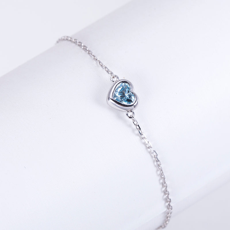 Ecob-601 | Heartlight Lab Sapphire Charm Bracelet in 18K Gold