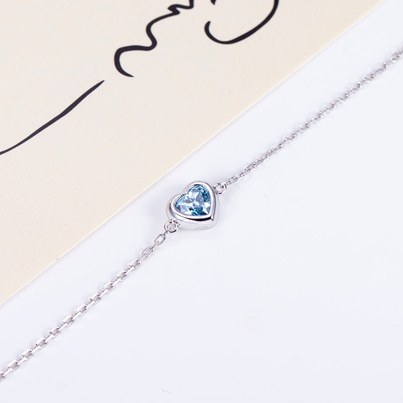 Ecob-601 | Heartlight Lab Sapphire Charm Bracelet in 18K Gold