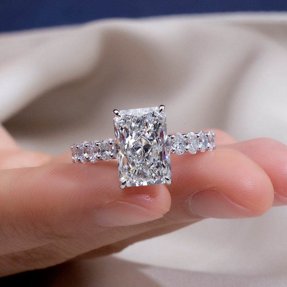 Eco-1832: Radiant Promise – Lab-Grown Diamond Engagement Ring in 18K White Gold