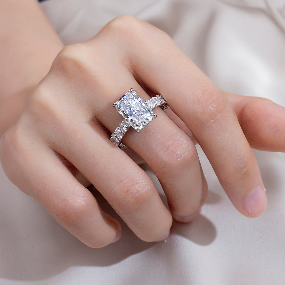 Eco-1832: Radiant Promise – Lab-Grown Diamond Engagement Ring in 18K White Gold