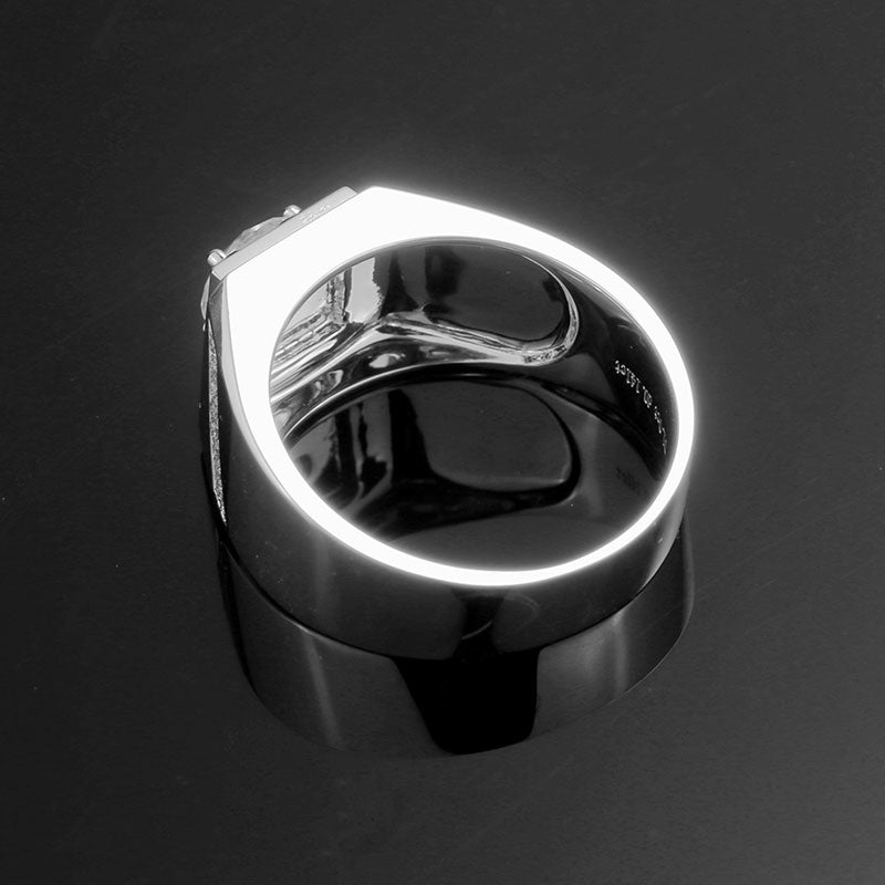 Harley-025: Voto geométrico: Anillo con bisel de diamantes cultivados en laboratorio en oro blanco de 18 quilates