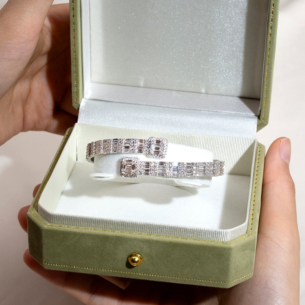 Ecob-639: 輝くグリッド – ラボグロウンバゲットダイヤモンドブレスレット（18Kホワイトゴールド） 