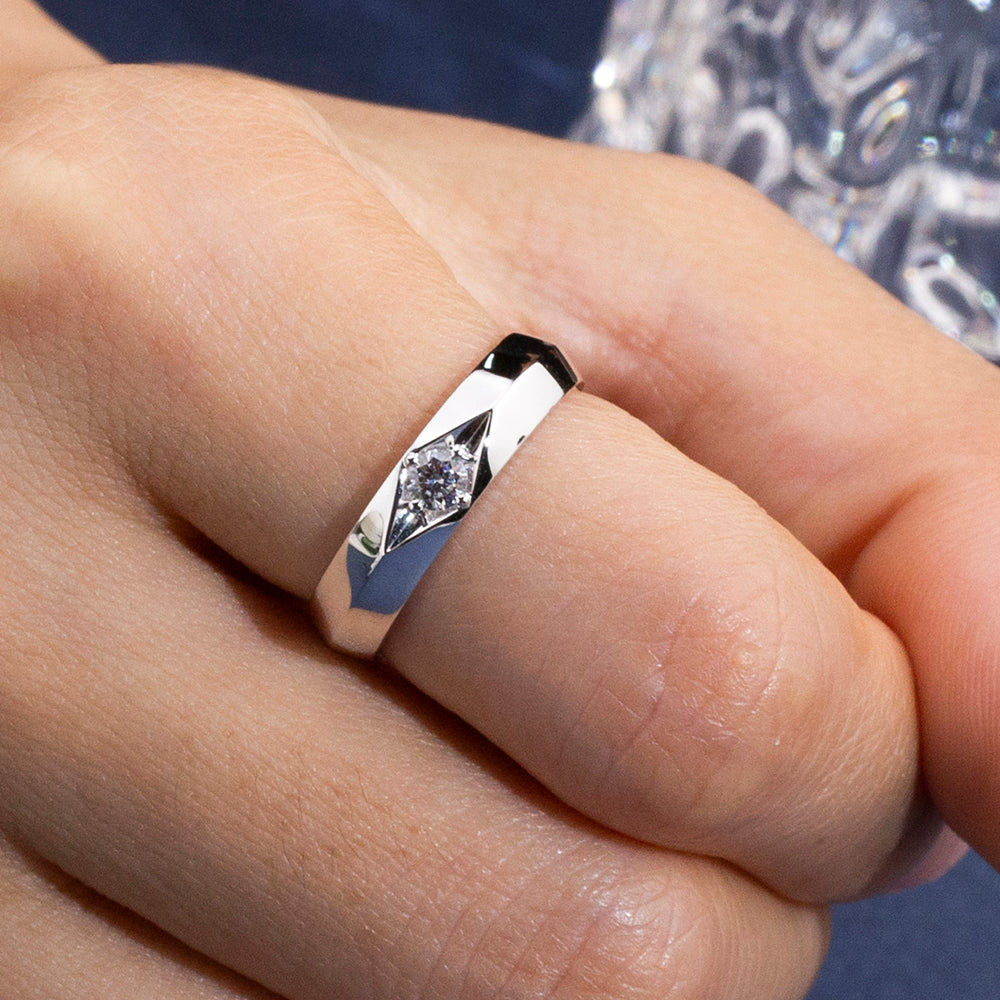 Eco-1878: Silent Flame – Lab-Grown Diamond Men’s Band in 18K White Gold