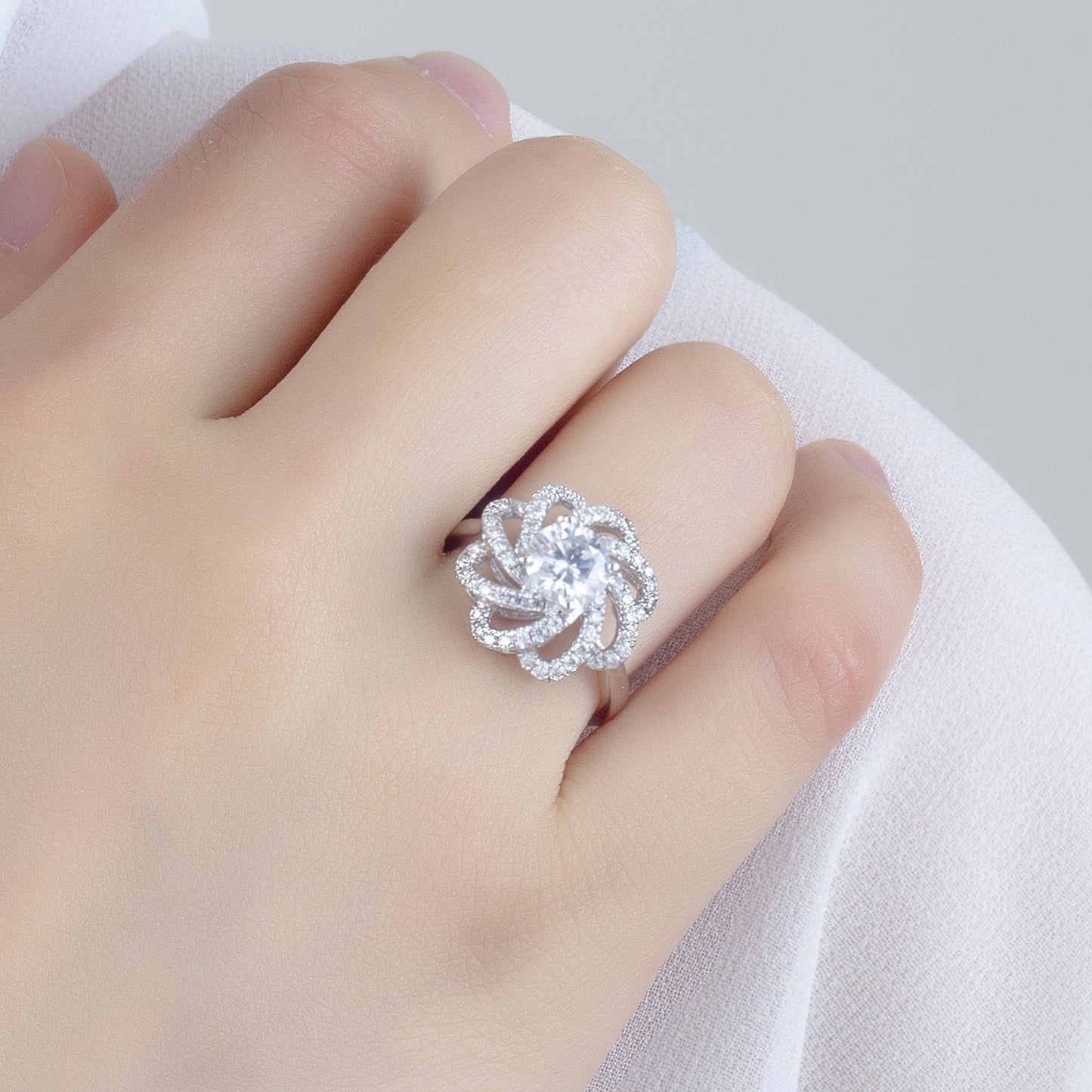 Eco-050: 1ct D VS1 Floral Halo Lab-Grown Diamond Ring | 18K White Gold | IGI Certified | Ecogemma