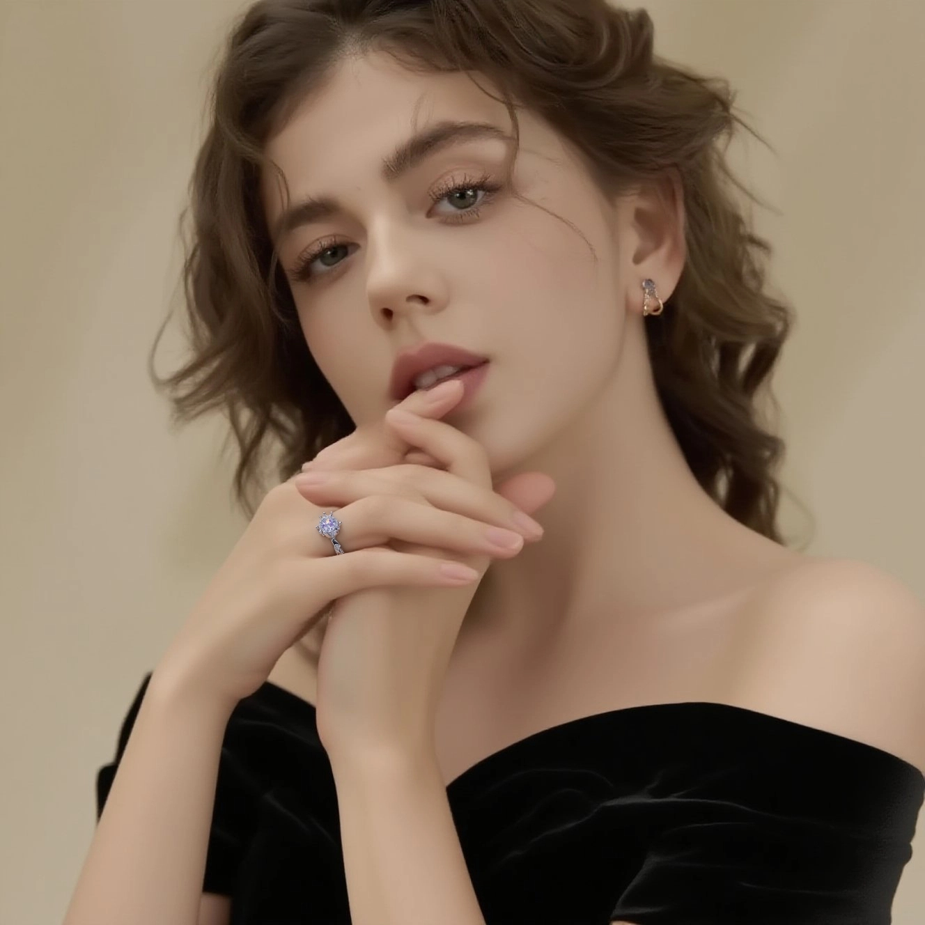 Eco-536: Bloom of Light – Anillo floral con halo de diamantes cultivados en laboratorio en oro blanco de 18 quilates 