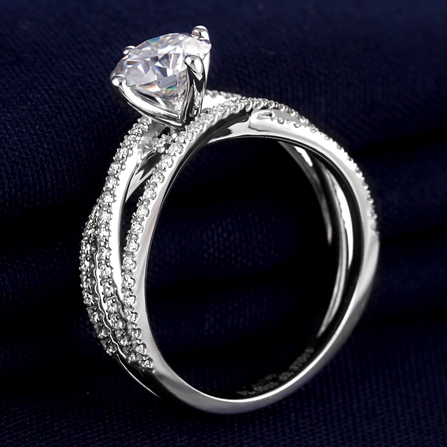 Eco—007: 1.0ct D VS1 Round Cut Lab-Grown Diamond Ring in 18K White Gold By Ecogemma · IGI Certified ·