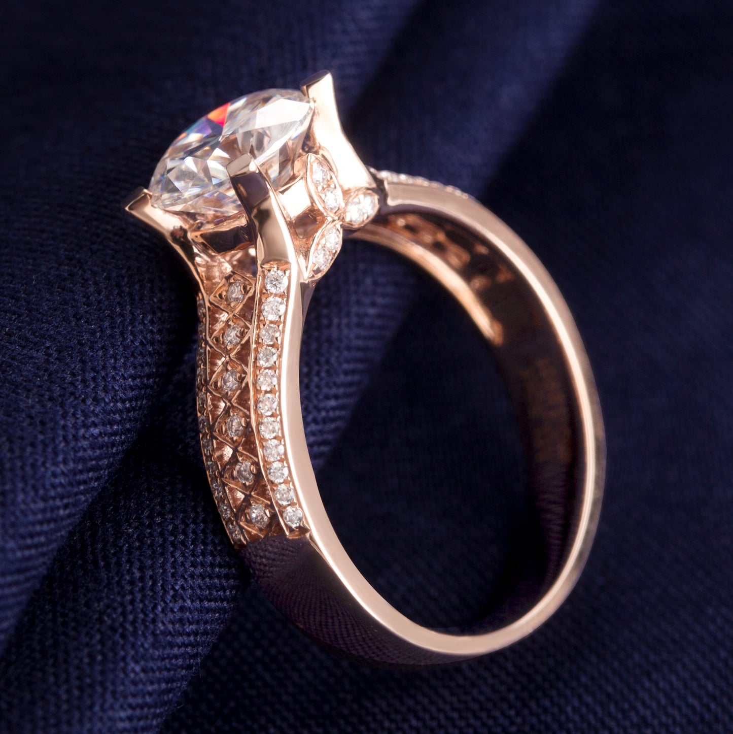 Eco—017: 1.0ct D VS1 Round Cut Lab-Grown Diamond Ring in 18K Rose Gold By Ecogemma · IGI Certified