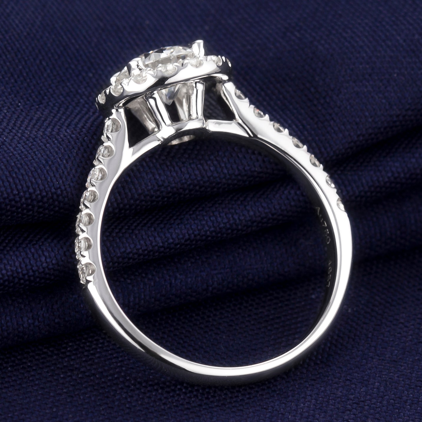 Eco—026: 1.0ct D VS1 Round Cut Lab-Grown Diamond Ring in 18K White Gold By Ecogemma · IGI Certified