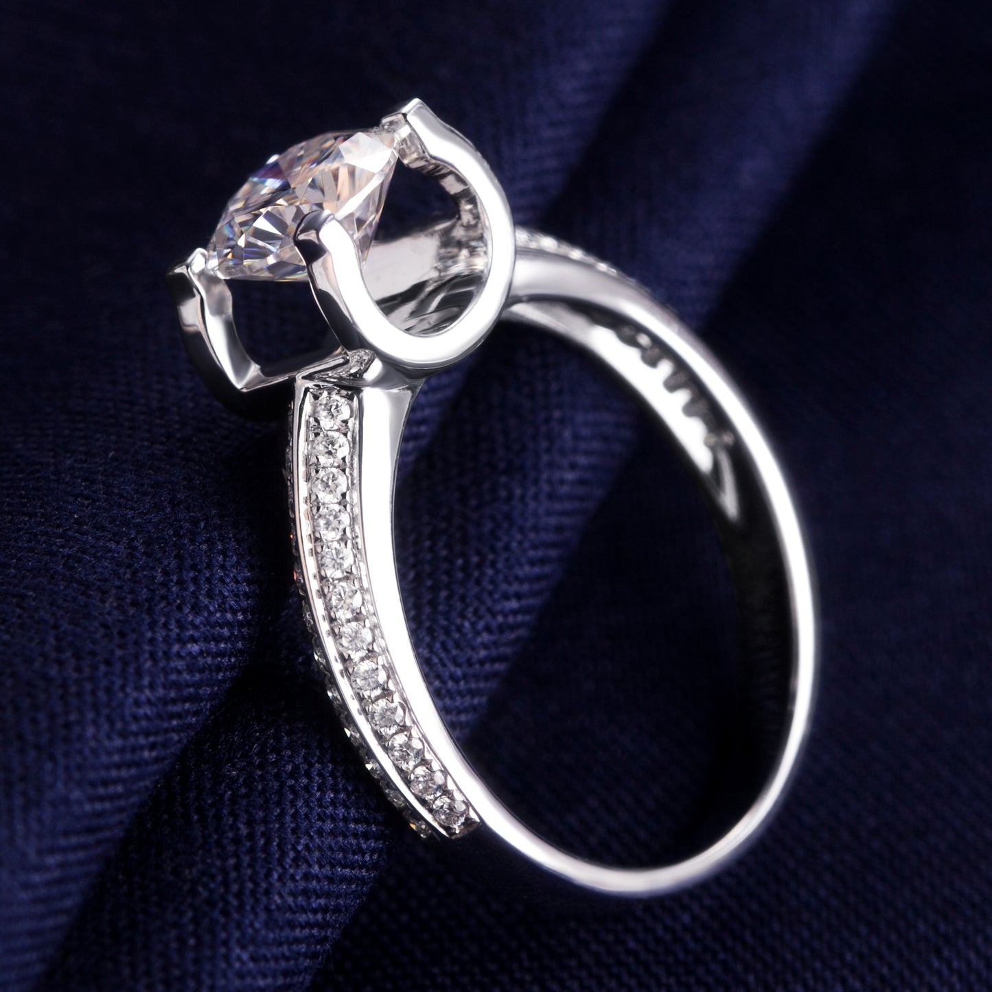 Eco—028: 1.0ct D VS1 Round Cut Lab-Grown Diamond Ring in 18K White Gold By Ecogemma · IGI Certified