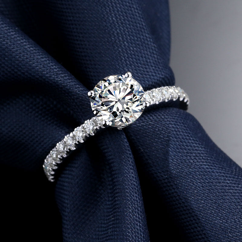 Eco—029:1.0ct D VS1 Round Cut Lab-Grown Diamond Ring in 18K White Gold By Ecogemma · IGI Certified