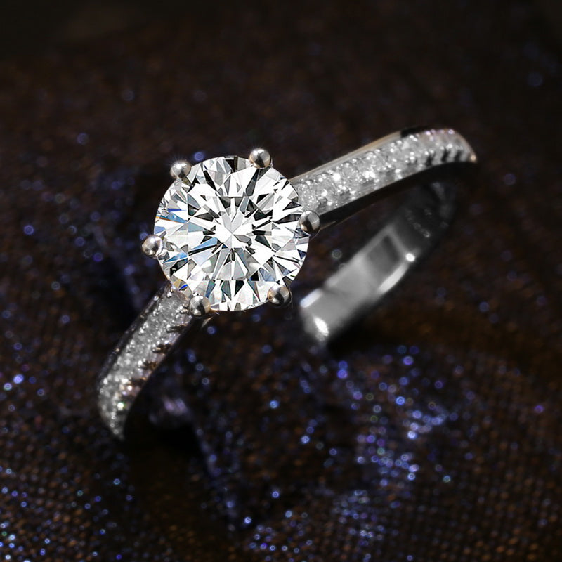 Eco—029:1.0ct D VS1 Round Cut Lab-Grown Diamond Ring in 18K White Gold By Ecogemma · IGI Certified