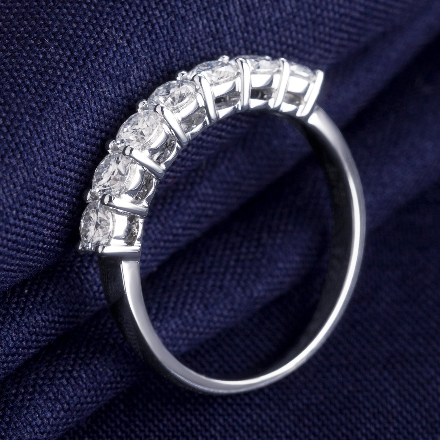 Eco-066 18K White Gold | Lab-Grown Melee Diamonds