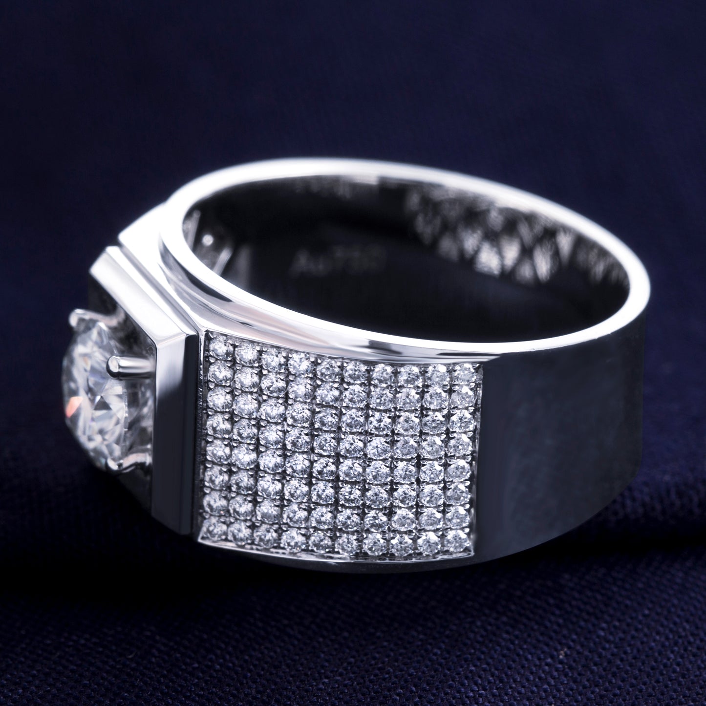 Harley-067: Sovereign Grid – Anillo con bisel pavé de diamantes cultivados en laboratorio en oro blanco de 18 quilates