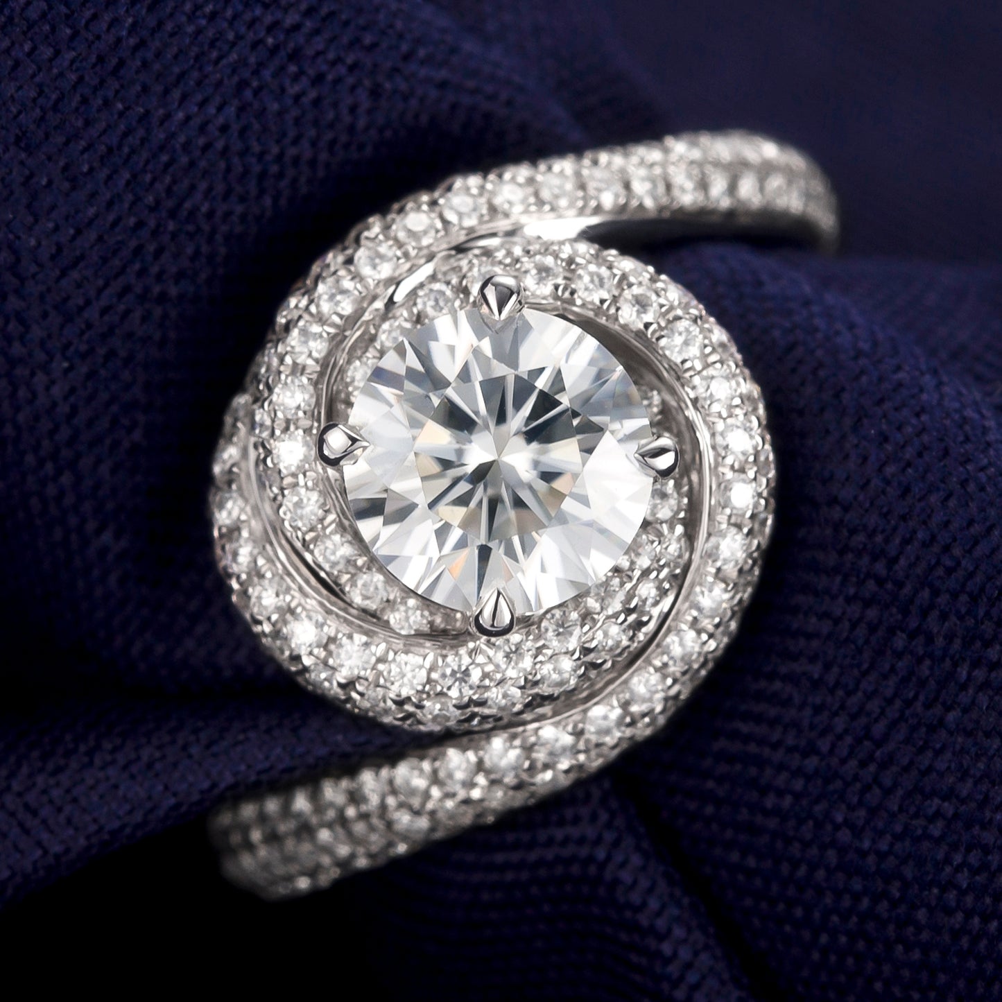 Eco-076 |1.0ct D VVS1  Round-Cut Lab-Grown Diamond | 18K White Gold | IGI Certified
