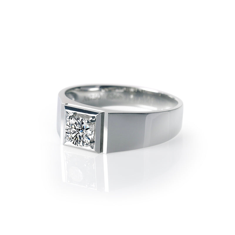 ハーレー174：サイレント・アペックス – 18Kホワイトゴールド製ラボグロウンダイヤモンドベゼルリング