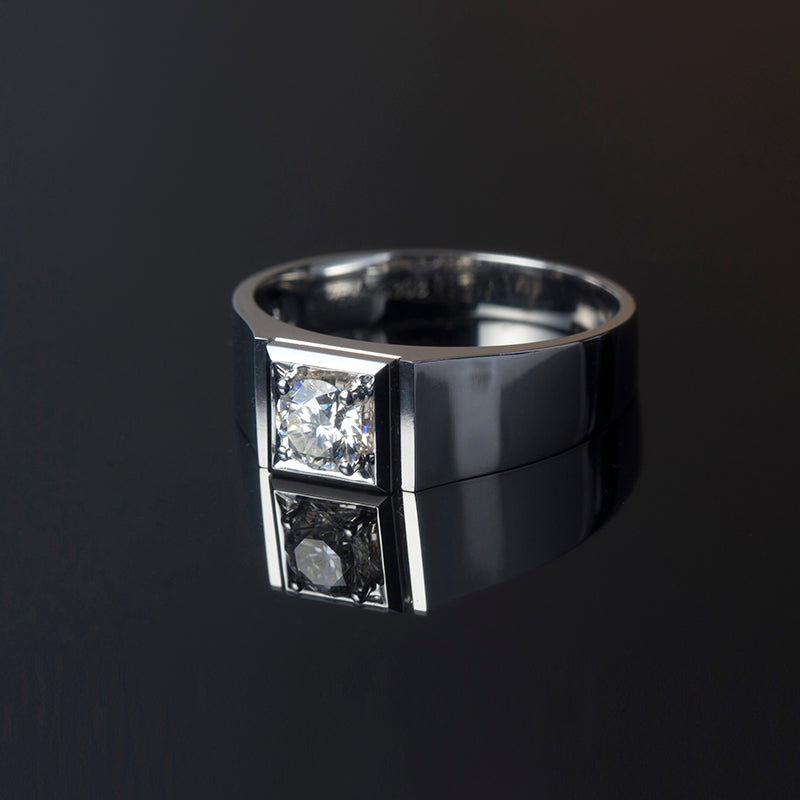 ハーレー174：サイレント・アペックス – 18Kホワイトゴールド製ラボグロウンダイヤモンドベゼルリング