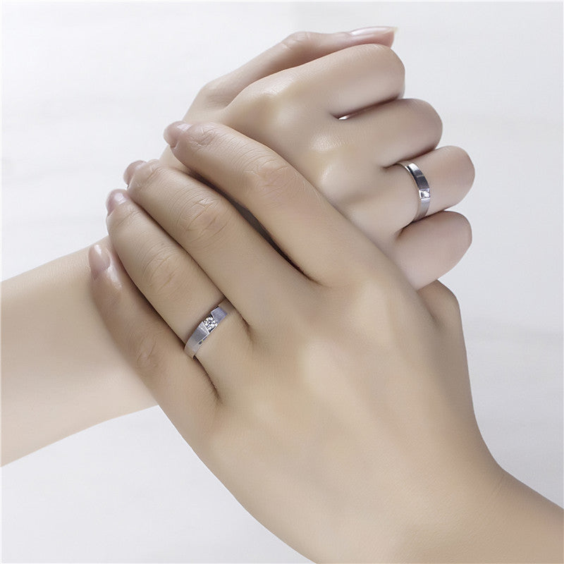 Harley-177: Whisper Bond – Anillo cepillado con diamantes cultivados en laboratorio en oro blanco de 18 quilates