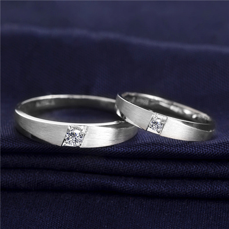 Harley-177: Whisper Bond – Anillo cepillado con diamantes cultivados en laboratorio en oro blanco de 18 quilates