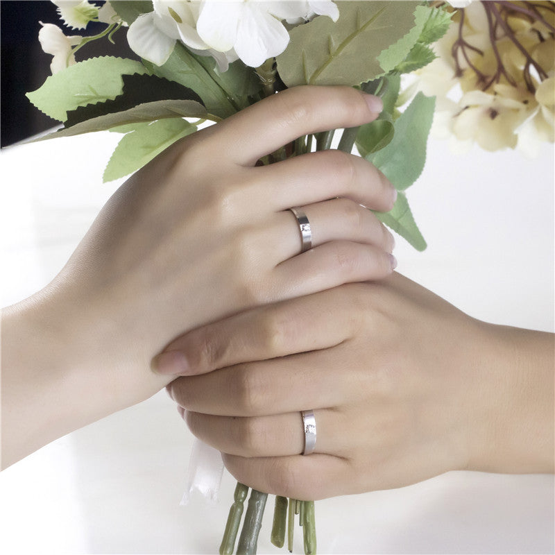 Harley-177: Whisper Bond – Anillo cepillado con diamantes cultivados en laboratorio en oro blanco de 18 quilates