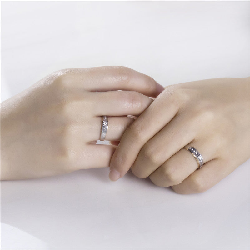 Harley-184: Love Inscription – Bandas de bisel con diamantes cultivados en laboratorio en oro blanco y amarillo de 18 quilates