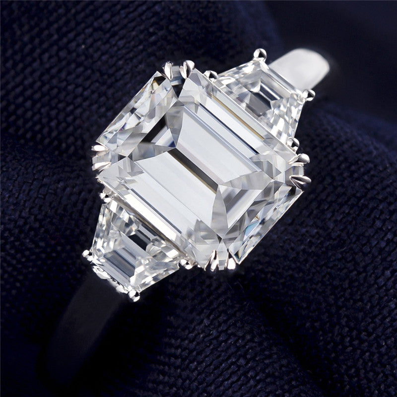 Eco-248  Customization | 18K White Gold | Emerald-Cut Lab-Grown Diamond 1.5ct E VVS2 | IGI Certified