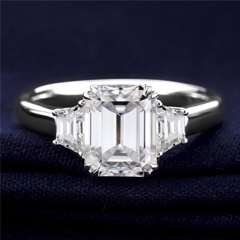 Eco-248  Customization | 18K White Gold | Emerald-Cut Lab-Grown Diamond 1.5ct E VVS2 | IGI Certified