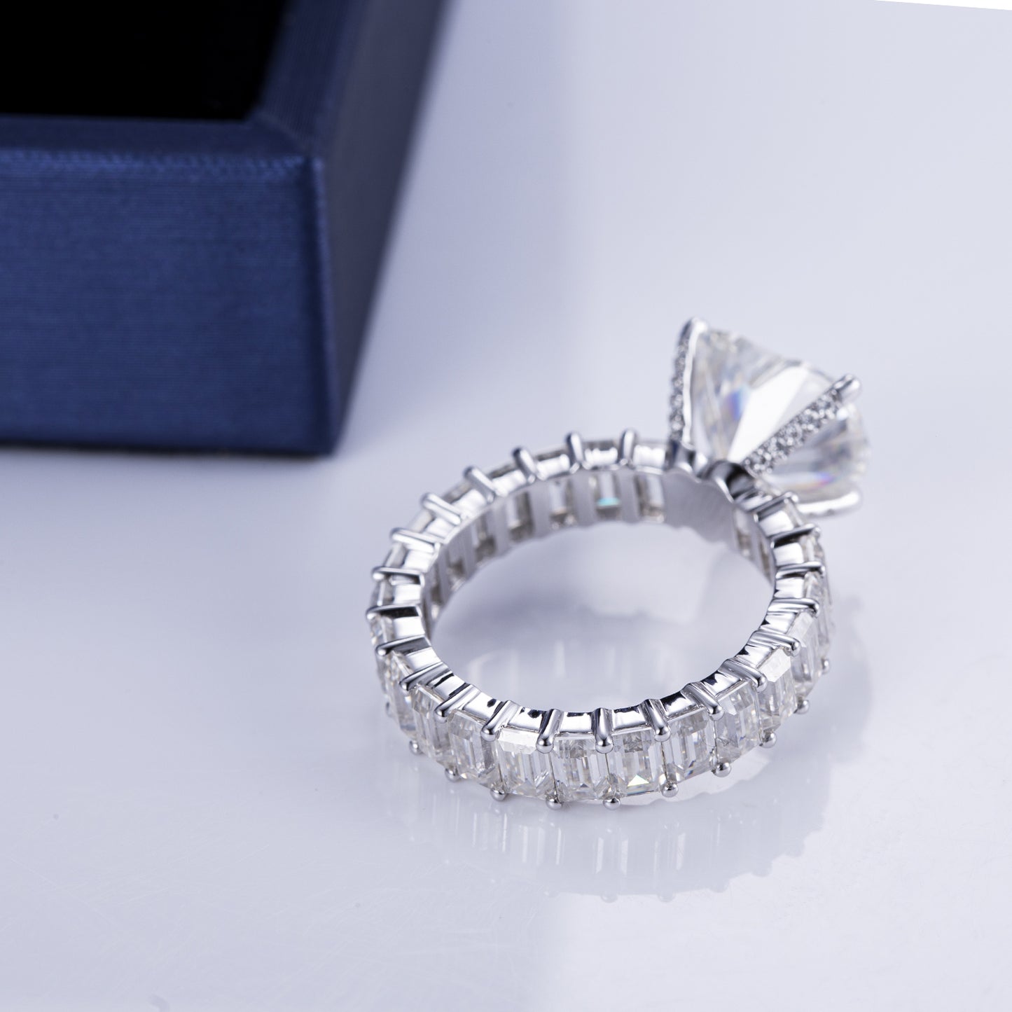 Eco-286 Customization | 18K White Gold | Heart-Cut Lab-Grown Diamond 1CT D VVS1 | IGI Certified