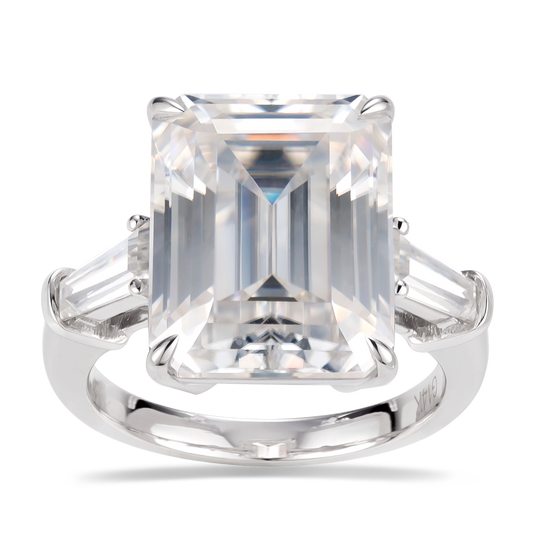 Eco-400: リニア グレース – ラボグロウン エメラルドカット ダイヤモンド スリーストーン リング（18Kホワイトゴールド） 