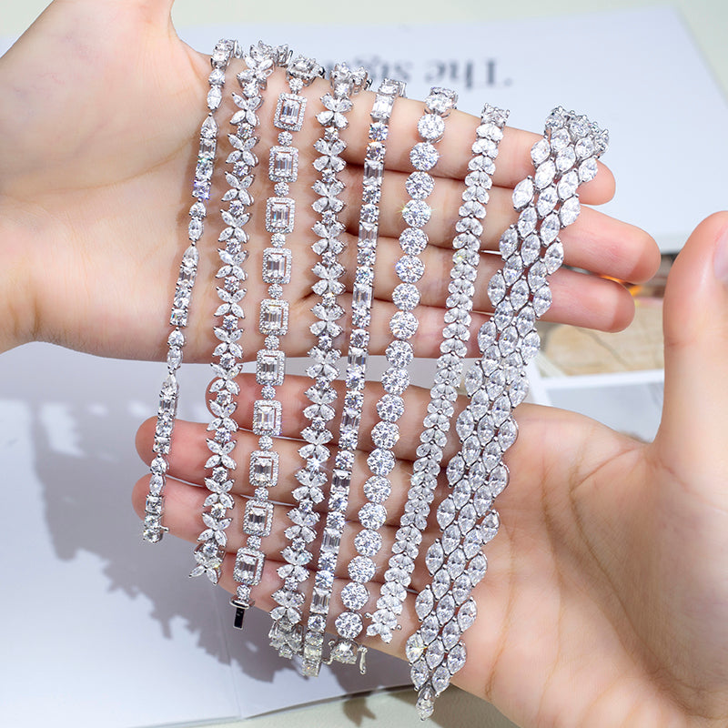 Ecob-575 "Whispering Petals" Lab-Grown Diamond Leaf Motif Bracelet