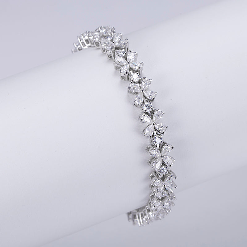 Ecob-575 "Whispering Petals" Lab-Grown Diamond Leaf Motif Bracelet