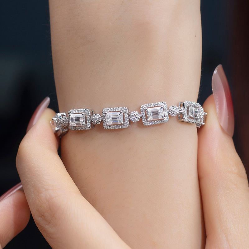 Ecob-577 ”Halo Ledger” Lab-Grown Diamond Emerald-Cut Bracelet - Luxury Collection