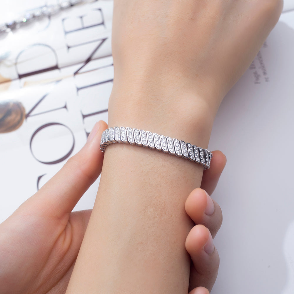 Ecob-609 | Vectra Lab Diamond Link Bracelet in 18K Gold