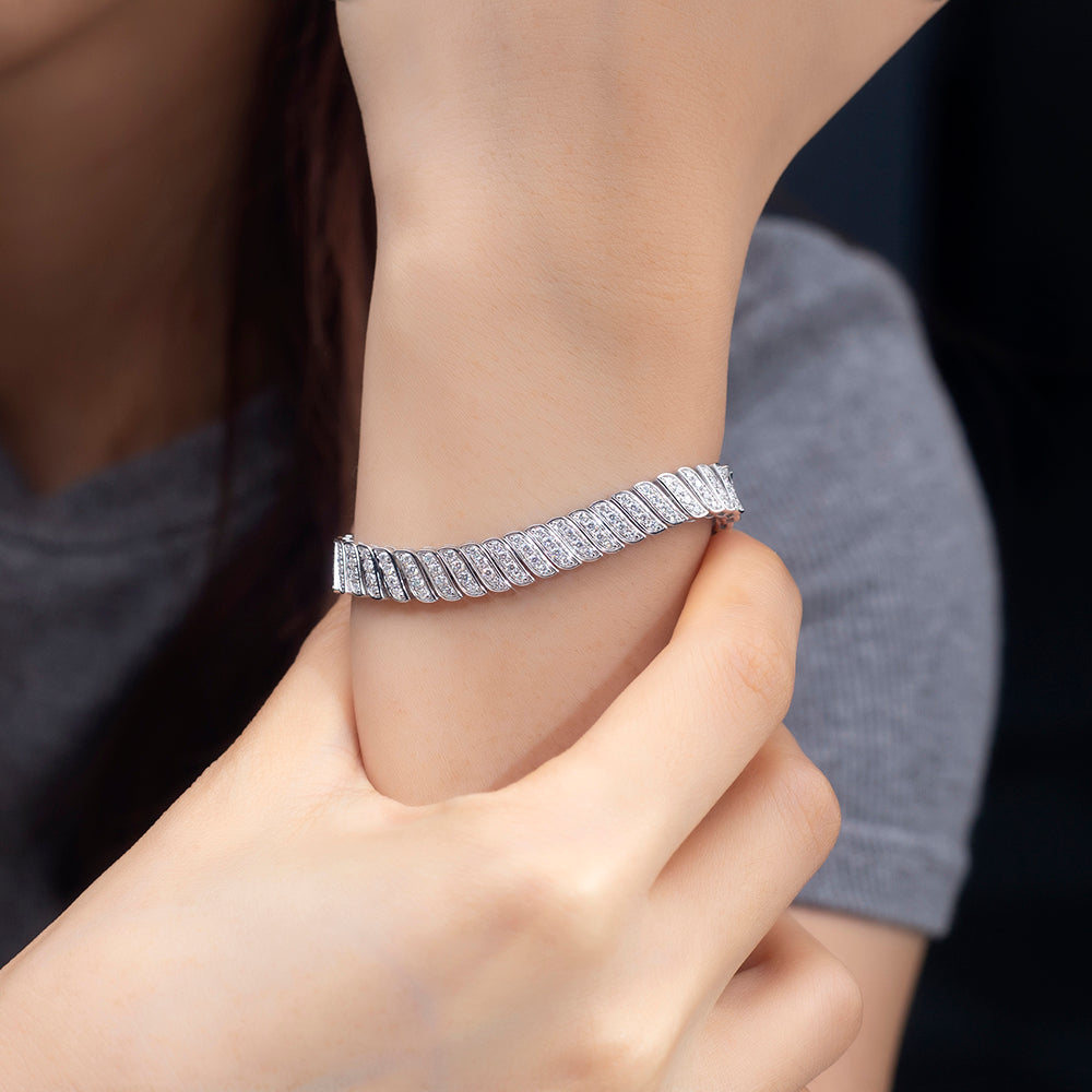 Ecob-609 | Vectra Lab Diamond Link Bracelet in 18K Gold