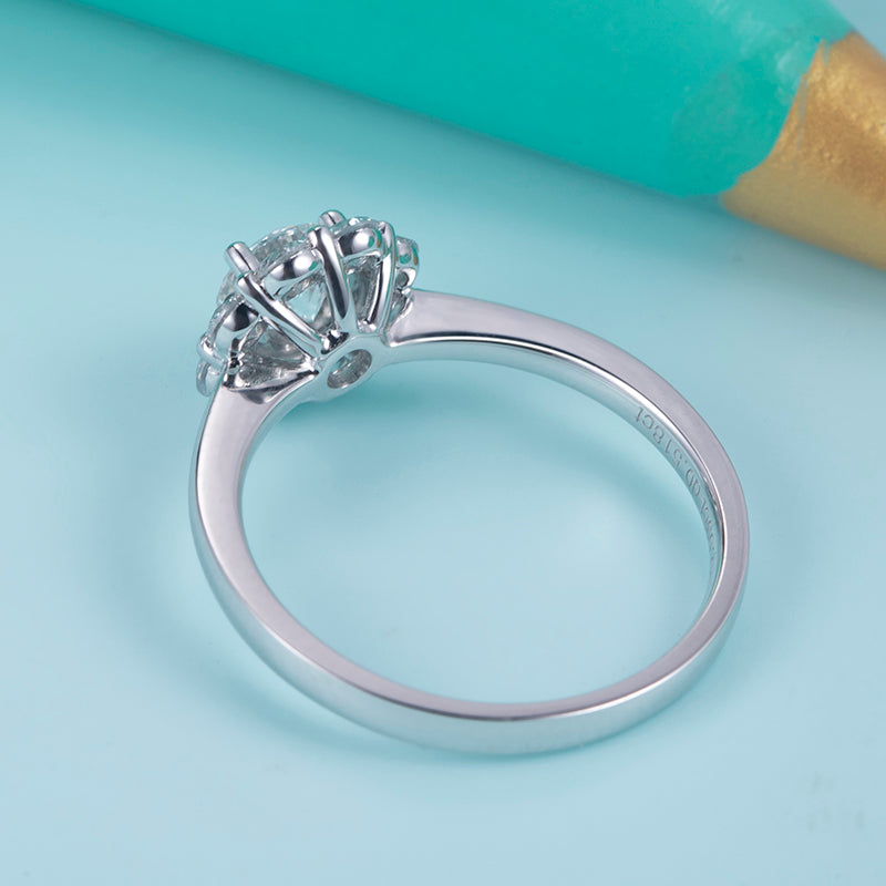 Eco-549: 輝きの花 – ラボグロウンダイヤモンド フローラルハローリング 18Kホワイトゴールド