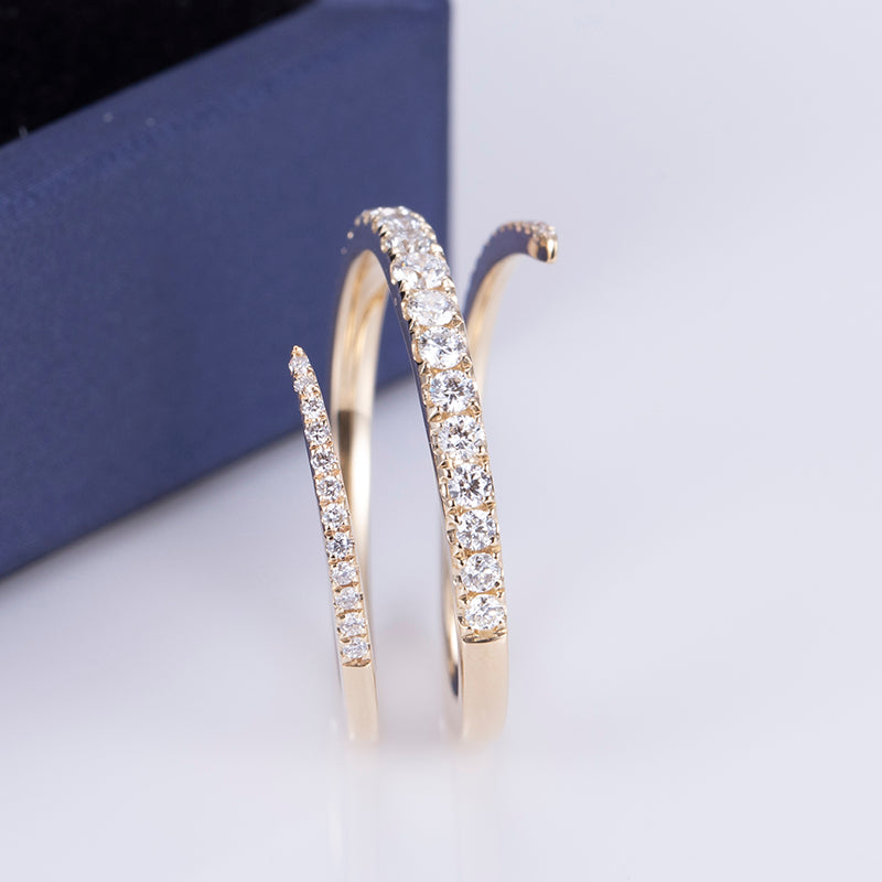 Eco-565: スパイラルラディアンス – 18Kゴールド製ラボグロウンダイヤモンドコイルリング