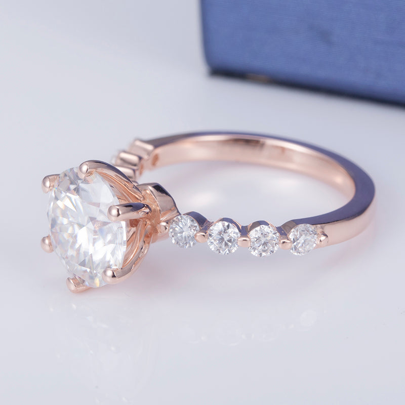 Eco-596: Ember Crown – Anillo con pavé de diamantes redondos cultivados en laboratorio en oro rosa de 18 quilates 