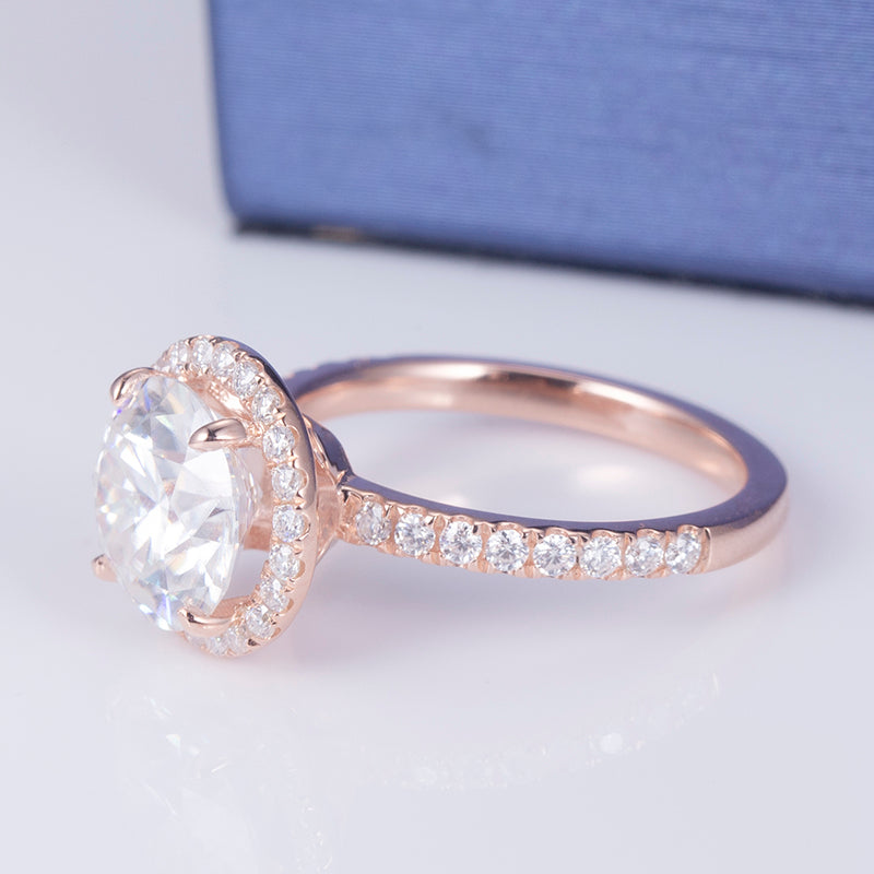 Eco-597: Halo ruborizado – Anillo de diamantes redondos cultivados en laboratorio en oro rosa de 18 quilates 