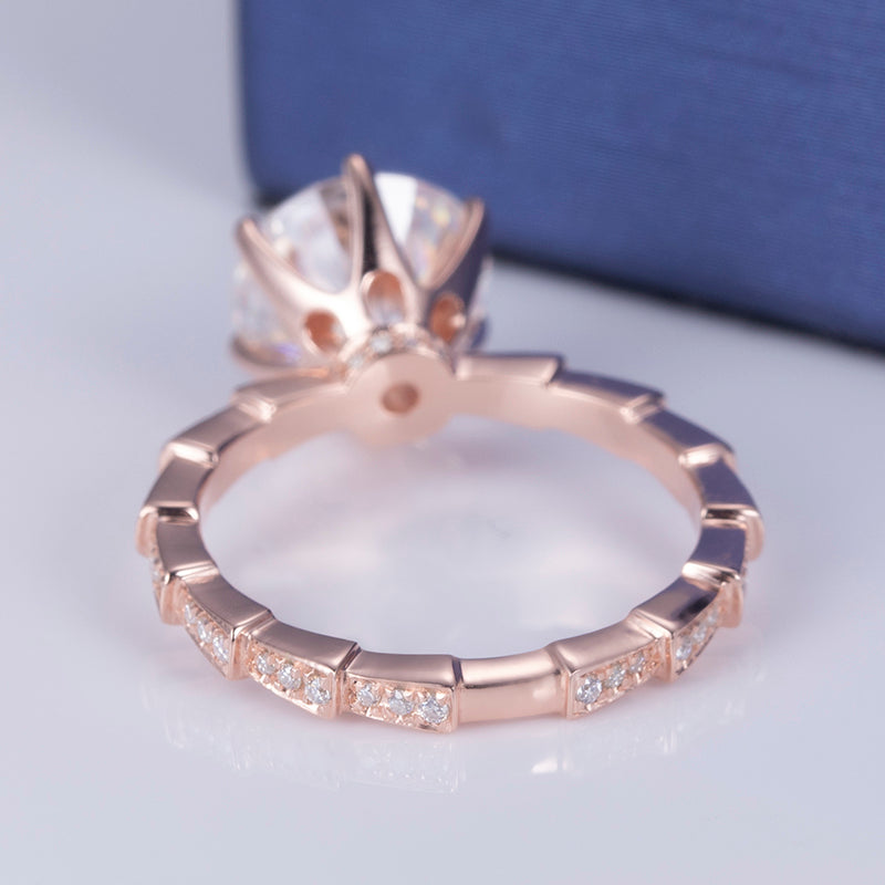 Eco-598: エンバーステップス – 18Kローズゴールドのラボグロウンラウンドダイヤモンドリング