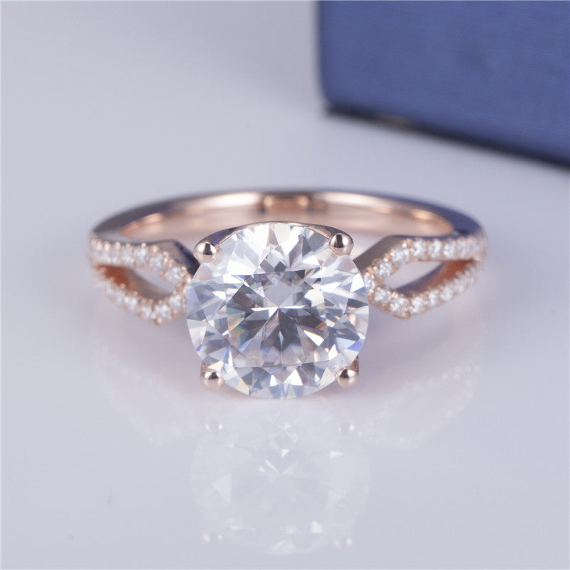 Eco-602: Llama Gemela – Anillo de diamantes cultivados en laboratorio con cuerpo dividido en oro rosa de 18 quilates 