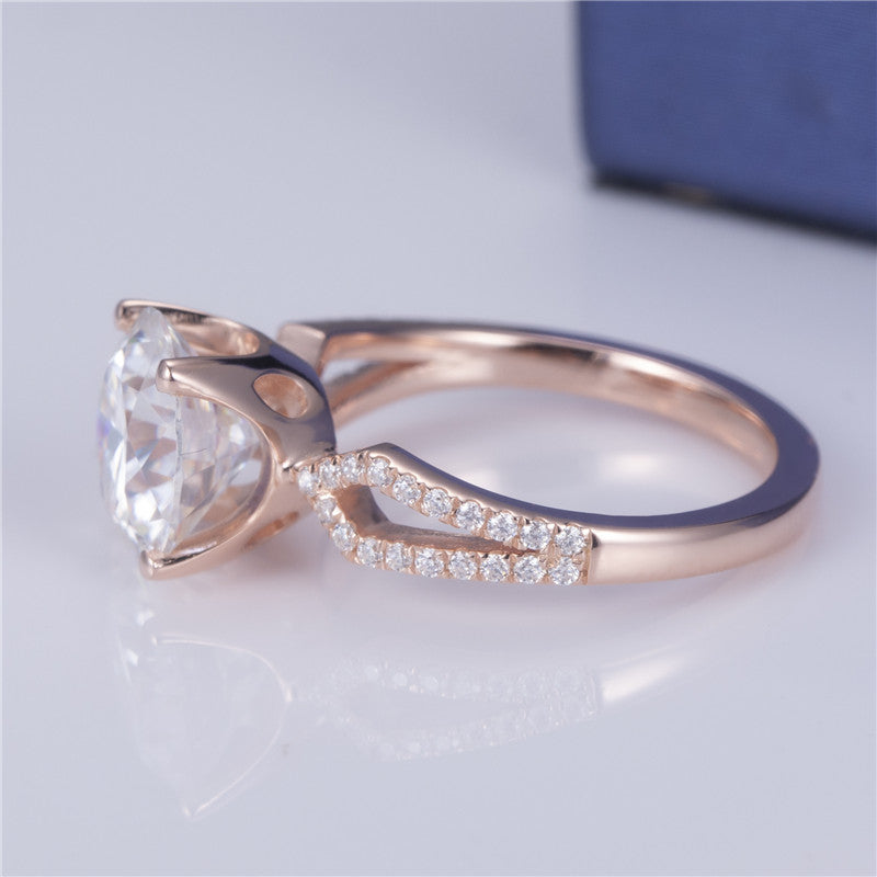 Eco-602: Llama Gemela – Anillo de diamantes cultivados en laboratorio con cuerpo dividido en oro rosa de 18 quilates 