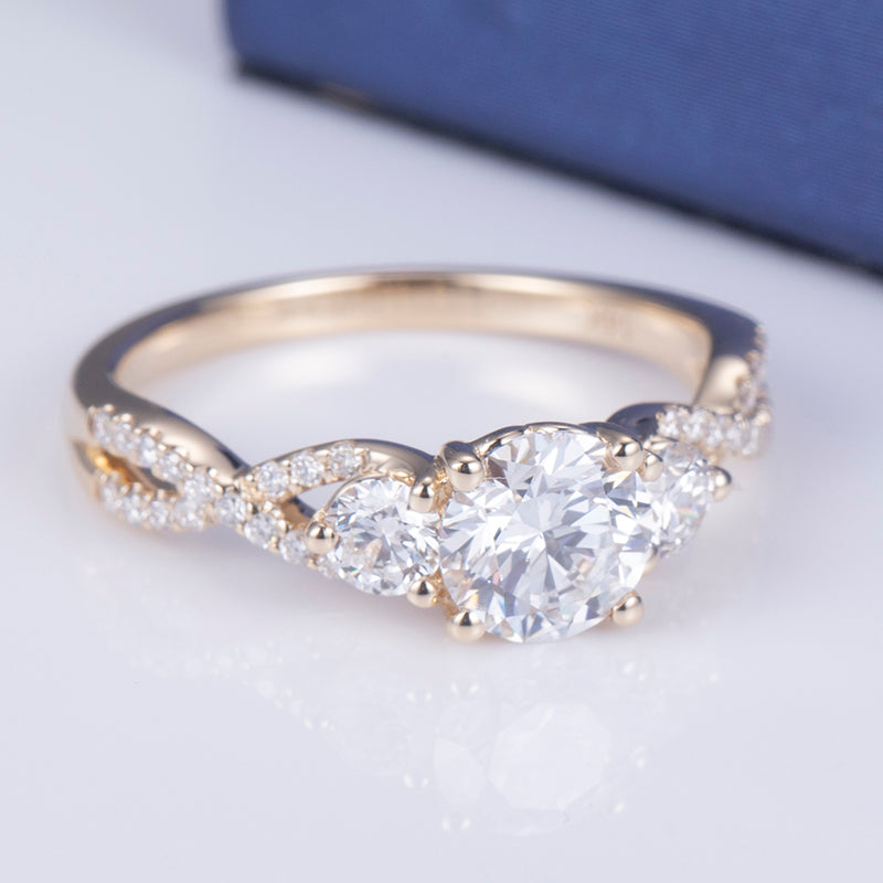 Eco-609: 輝きの双晶 – 18Kイエロー＆ホワイトゴールドのラボグロウンマーキスダイヤモンドリング