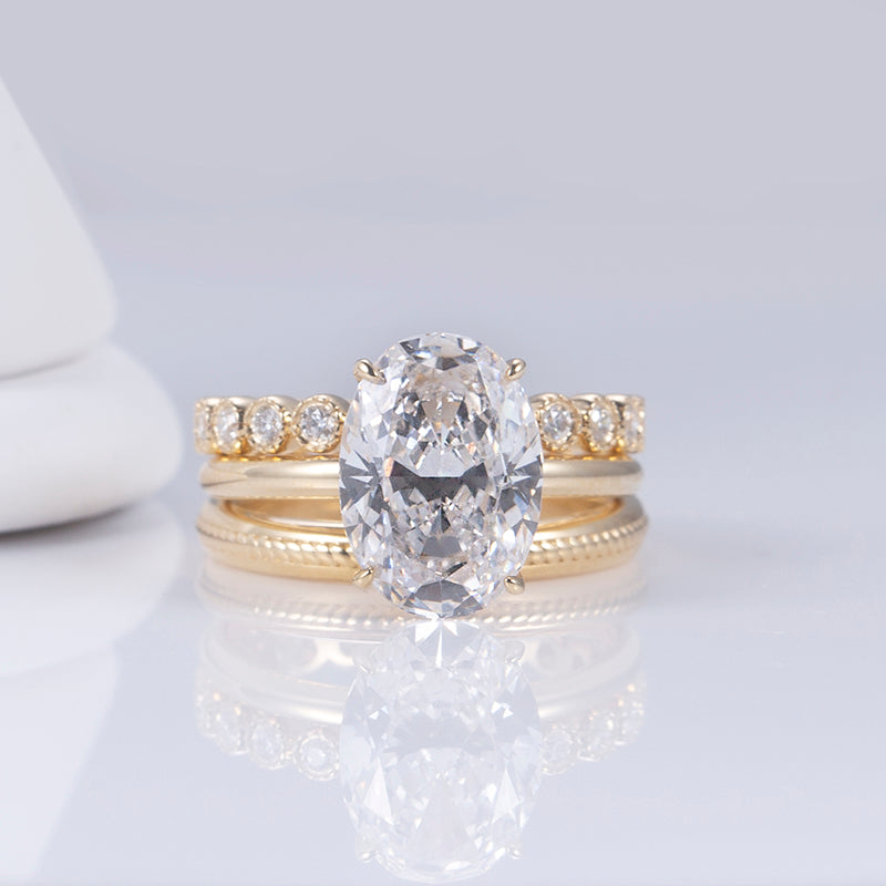 Eco-629: ゴールデントリロジー – ラボグロウンオーバルダイヤモンドブライダルセット（18Kイエローゴールド） 