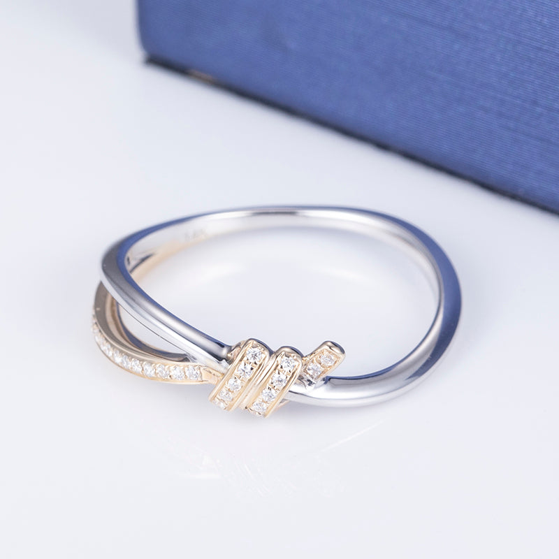 Eco-636: Atado a la Luz – Anillo de Nudo con Diamantes Cultivados en Laboratorio en Oro Blanco y Rosa de 18 K 