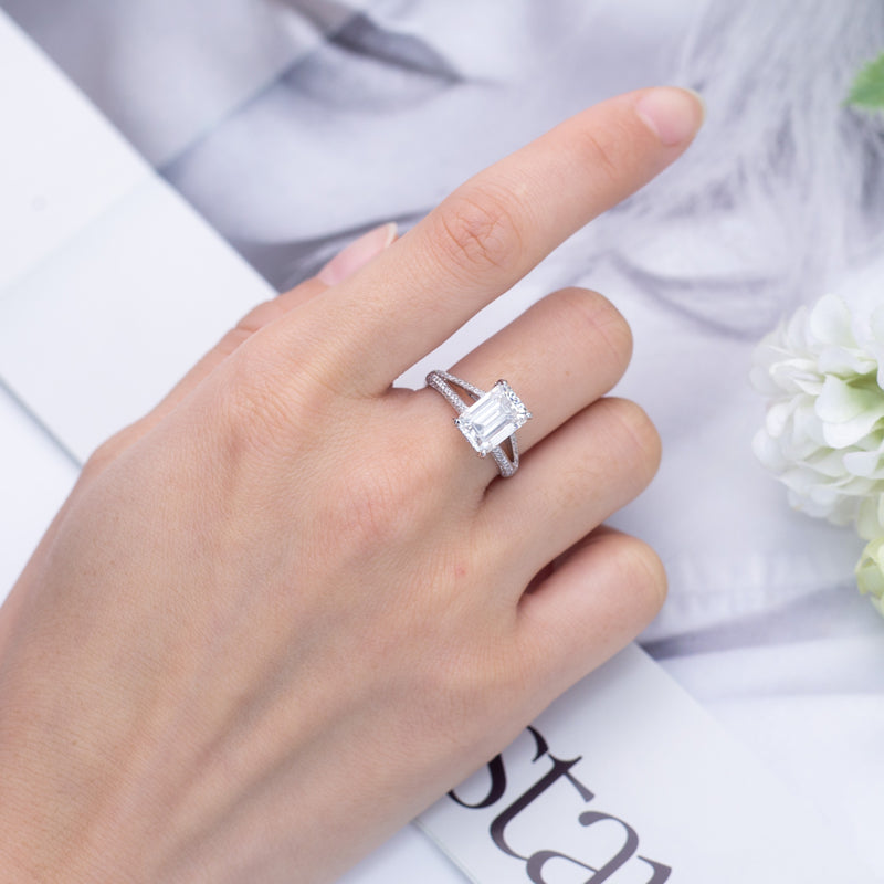 Eco-641: Halo de luz de espejo – Anillo de diamantes esmeralda cultivados en laboratorio en oro blanco de 18 quilates 