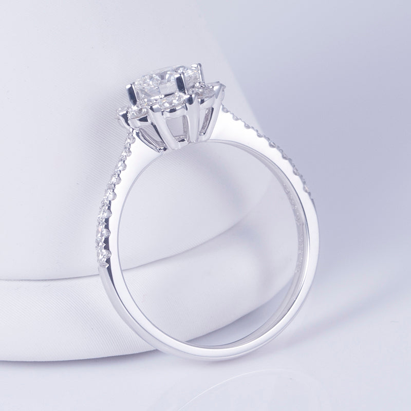 Eco-643: Bloomlight – ラボグロウンダイヤモンド フローラルハローリング 18Kホワイトゴールド